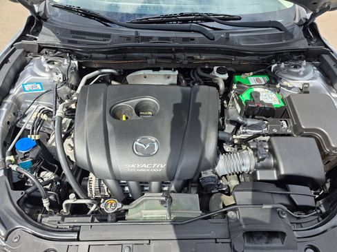 Used 2016 MAZDA MAZDA3 i Touring w/ Popular Equipment Package FWD image 40