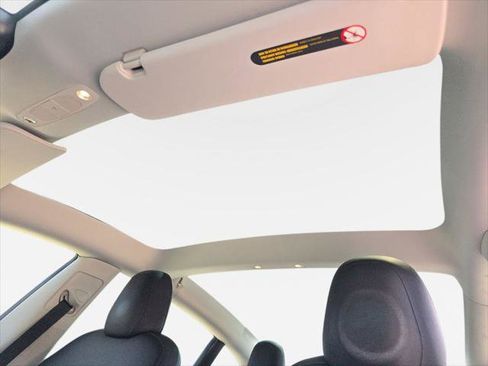 Used 2022 Tesla Model 3 RWD image 33