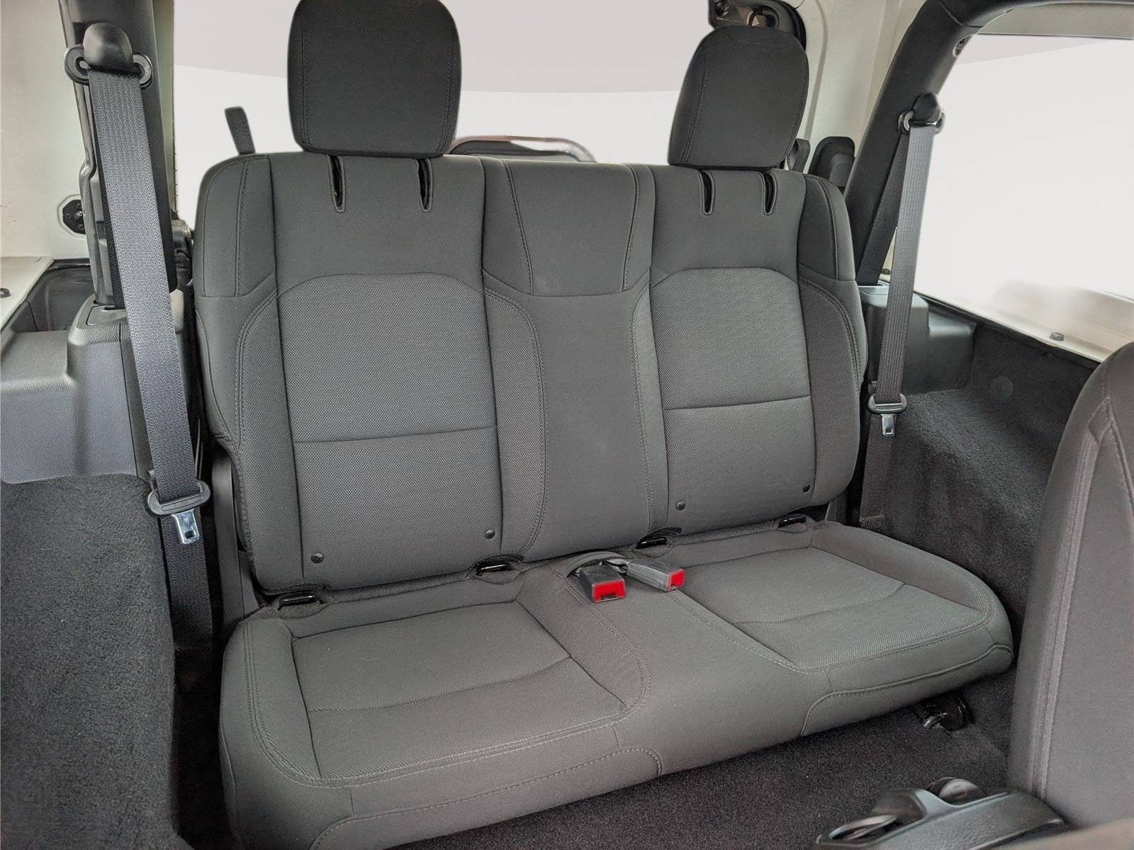 Used 2020 Jeep Wrangler Sport AWD/4WD image 12