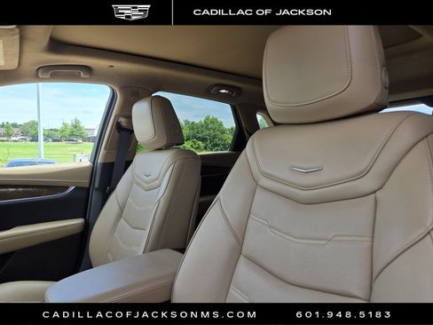 Used 2023 Cadillac XT5 Premium Luxury w/ Platinum Package AWD/4WD image 11
