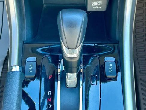 Used 2017 Honda Accord EX-L image 24