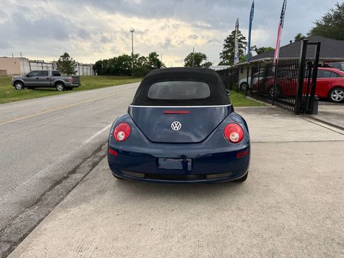 Used 2008 Volkswagen Beetle S image 8