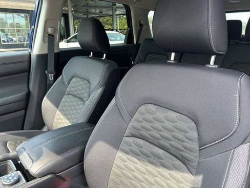 Used 2024 Nissan Pathfinder SV image 23