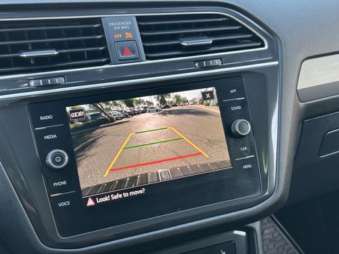 Certified 2024 Volkswagen Tiguan SE R-Line FWD image 23