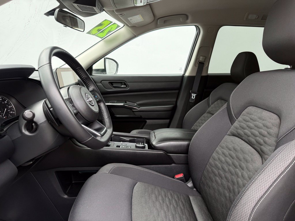 Certified 2024 Nissan Pathfinder SV AWD/4WD image 13