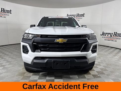 Used 2024 Chevrolet Colorado LT w/ LT Convenience Package AWD/4WD image 3