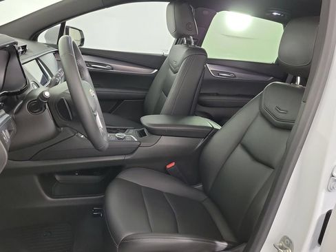 Used 2024 Cadillac XT5 Luxury FWD image 16