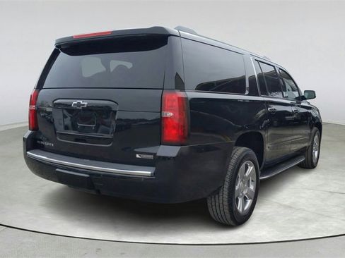 Used 2017 Chevrolet Suburban Premier image 6