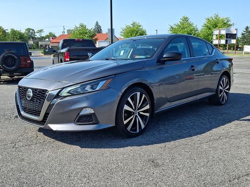 Used 2021 Nissan Altima 2.5 SR AWD/4WD image 3