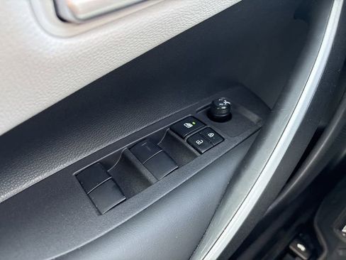 Used 2024 Toyota Corolla SE image 22