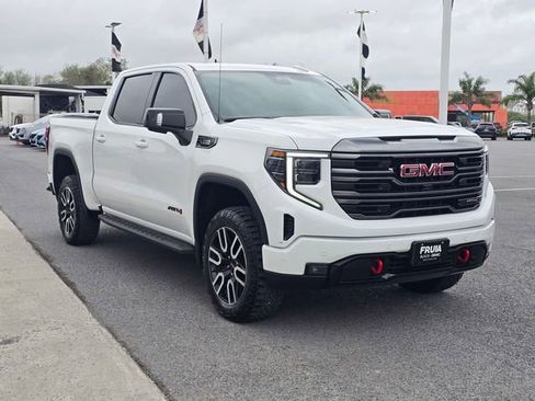 Used 2024 GMC Sierra 1500 AT4 w/ Technology Package AWD/4WD image 3