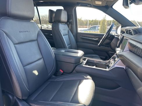 Used 2023 GMC Yukon Denali image 24