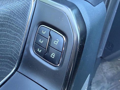 Used 2021 Ford F150 Platinum w/ Equipment Group 701A High image 19