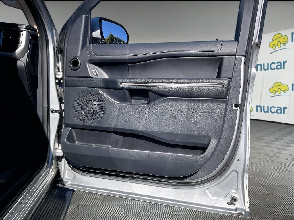 Used 2024 Ford Expedition XLT AWD/4WD image 11