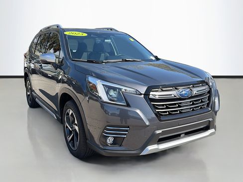 Used 2023 Subaru Forester Touring image 1