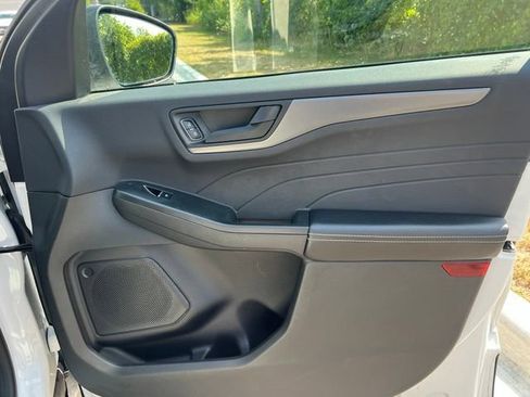 Used 2023 Ford Escape Active AWD/4WD image 10