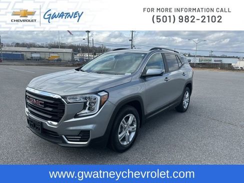 Used 2023 GMC Terrain SLE w/ Driver Convenience Package image 1