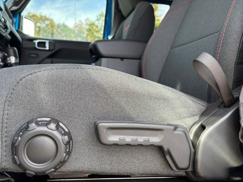 New 2026 Jeep Wrangler Unlimited Rubicon image 12