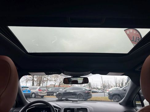 Used 2019 Ford Fusion Energi Titanium FWD image 36