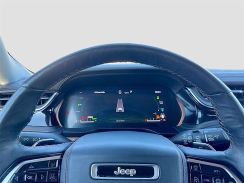 Used 2022 Jeep Grand Cherokee Summit image 12