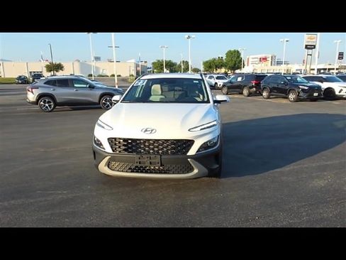 Used 2023 Hyundai Kona SEL w/ Convenience Package image 3