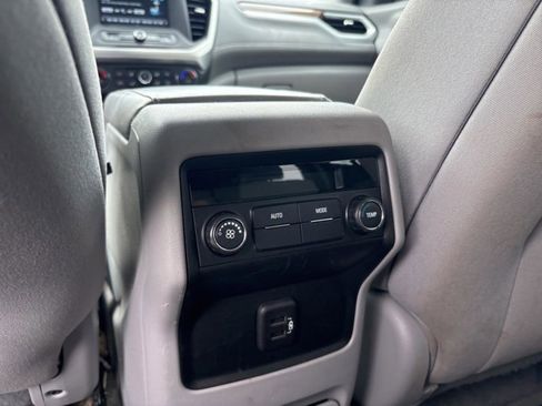 Used 2019 GMC Acadia SLE FWD image 12