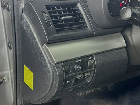 Used 2010 Subaru Outback 2.5i image 10