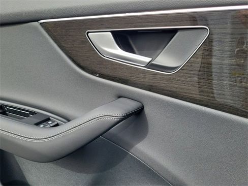 New 2026 Audi Q8 Premium Plus image 15