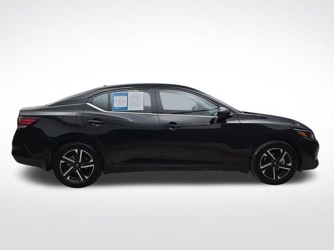 Used 2025 Nissan Sentra SV FWD image 4
