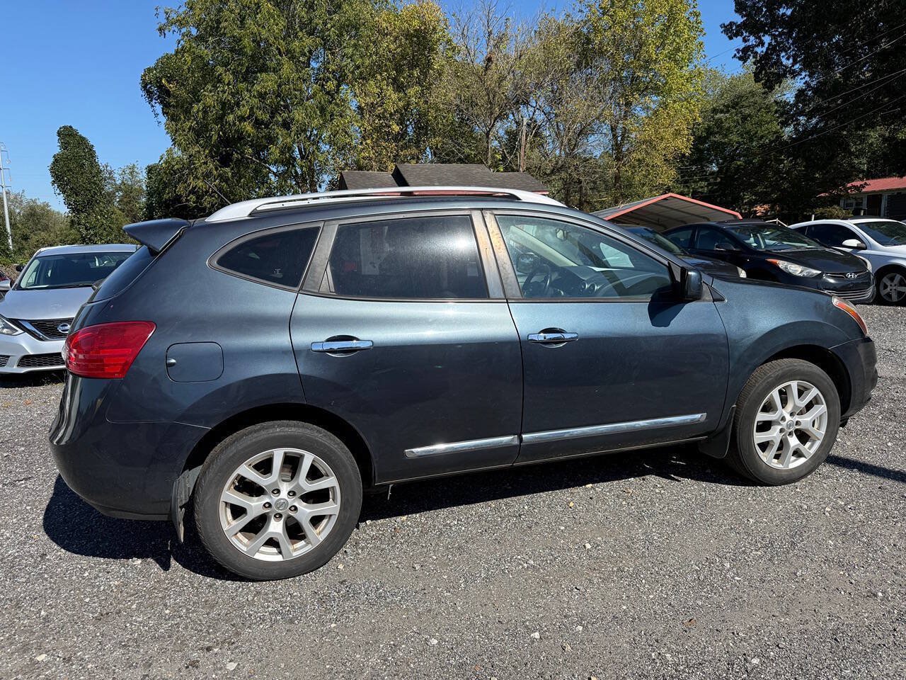 Used 2013 Nissan Rogue SL AWD/4WD image 10