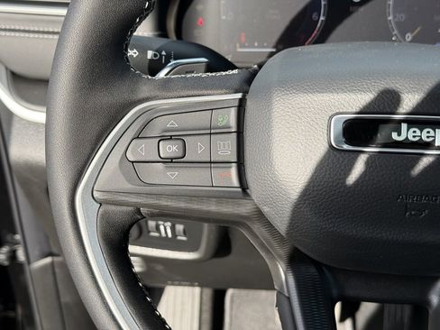 New 2025 Jeep Grand Cherokee L Altitude image 14