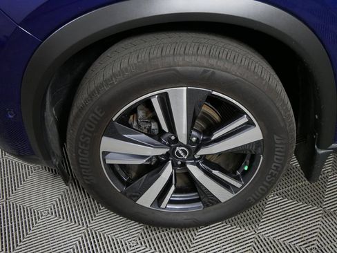 Used 2023 Nissan Rogue SL AWD/4WD image 10
