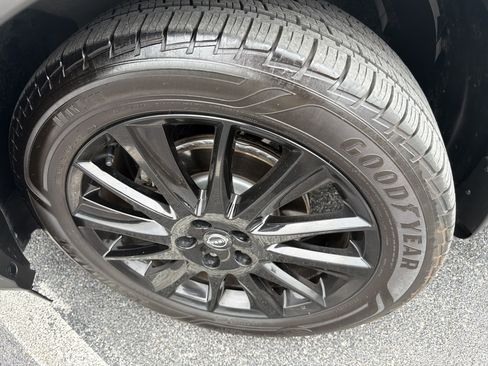 Used 2023 Nissan Murano SV w/ SV Midnight Edition Package AWD/4WD image 12
