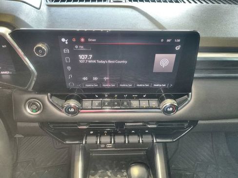 Used 2023 GMC Canyon Elevation w/ Elevation Premium Package AWD/4WD image 16
