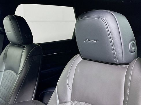 Used 2023 Buick Enclave Avenir w/ Avenir Technology Package image 22