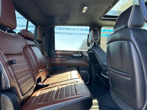 Used 2024 GMC Sierra 2500 Denali Ultimate AWD/4WD image 14