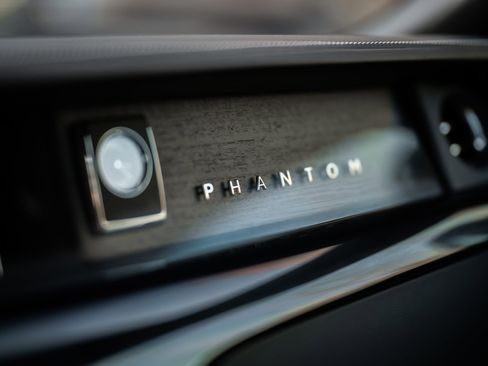 Certified 2023 Rolls-Royce Phantom Sedan w/ The Phantom Package image 44