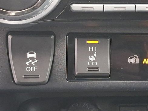 Used 2023 Toyota RAV4 XLE w/ Convenience Package image 24