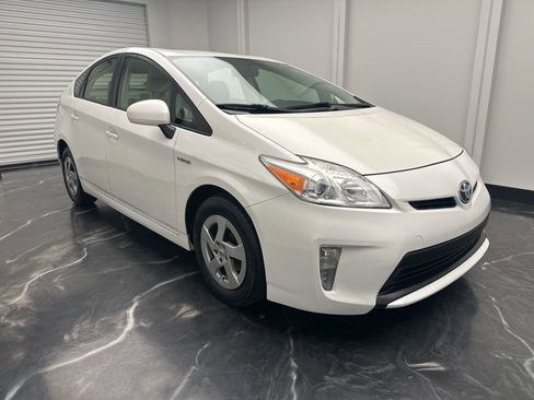 Used 2012 Toyota Prius Two image 2