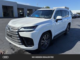 Used 2024 Lexus LX 600 4WD w/ Luxury Package video 1