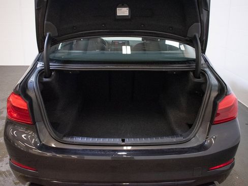 Used 2020 BMW 540i xDrive w/ Premium Package image 25