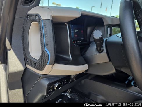 Used 2023 Ford Bronco Wildtrak AWD/4WD image 16