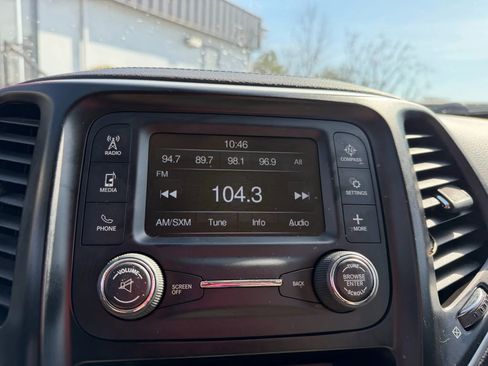 Used 2017 Jeep Cherokee Sport image 17