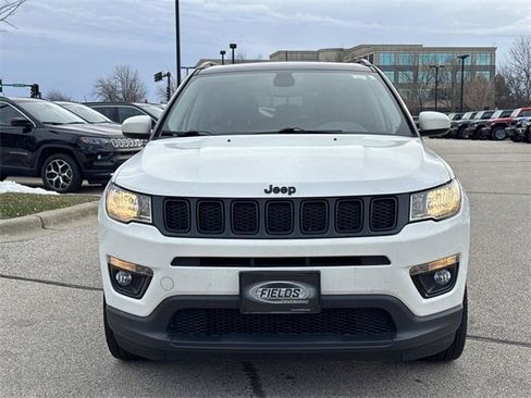 Used 2020 Jeep Compass Latitude image 2