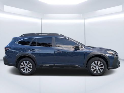 Certified 2025 Subaru Outback Premium AWD/4WD image 2