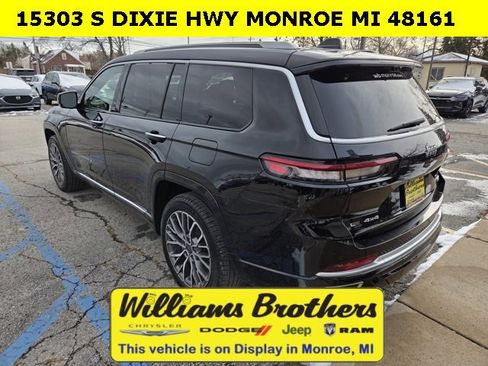 Used 2023 Jeep Grand Cherokee L Summit image 5
