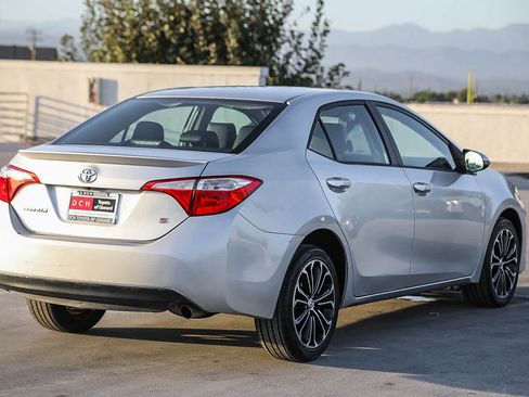 Used 2015 Toyota Corolla S FWD image 5