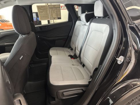 Used 2023 Ford Escape Active image 5