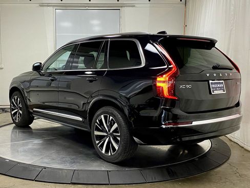 Used 2026 Volvo XC90 B5 Core AWD/4WD image 7