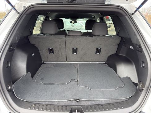 Used 2025 Chevrolet Equinox LT FWD image 34